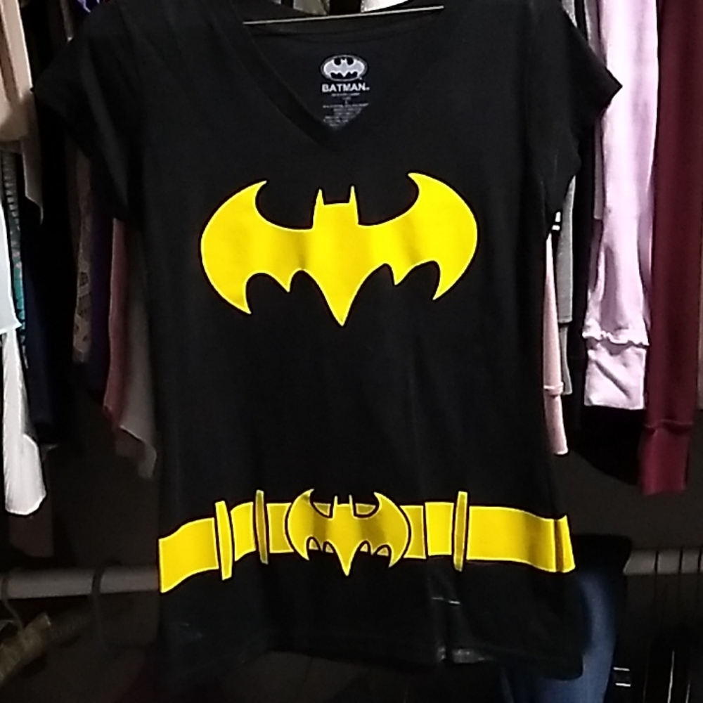Batgirl t shirt juniors size large